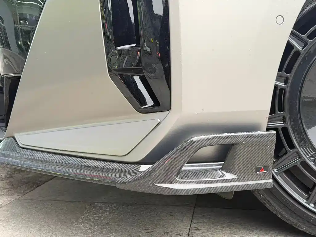 BMW i7 — миниатюра 8
