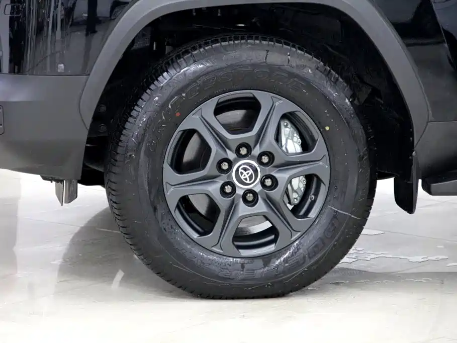Toyota Land Cruiser — миниатюра 38