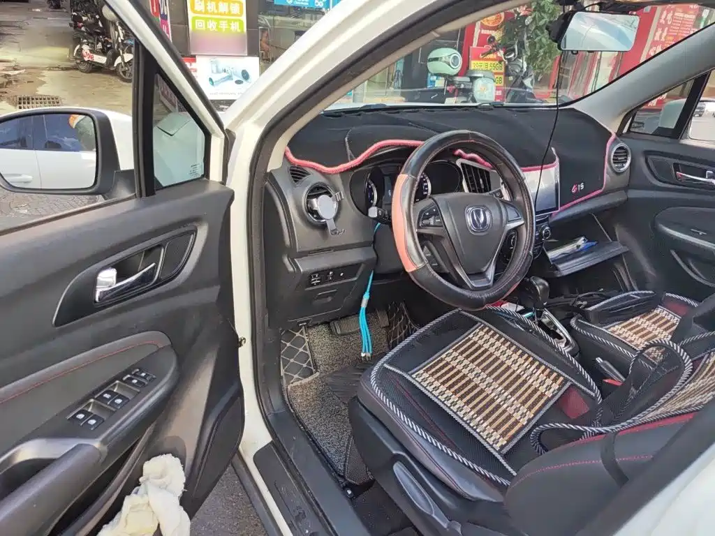 Changan CS15 — миниатюра 17
