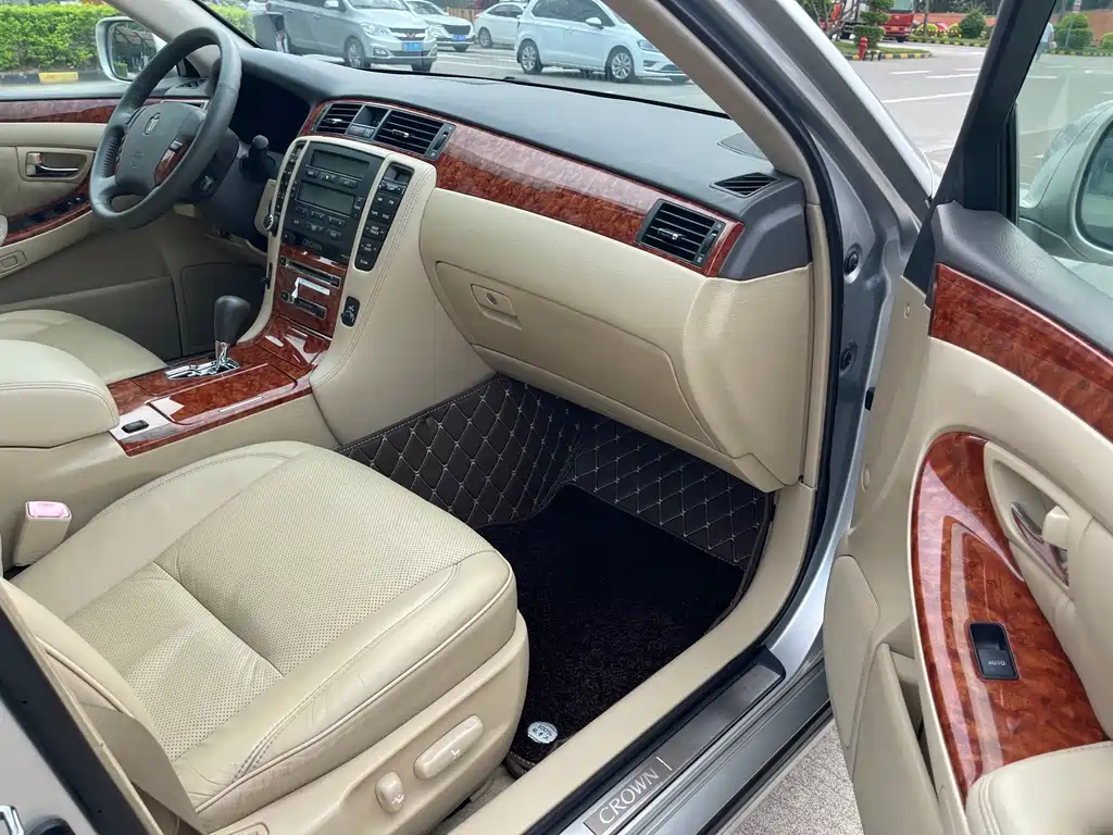 Toyota Crown 2007 2.5L Royal