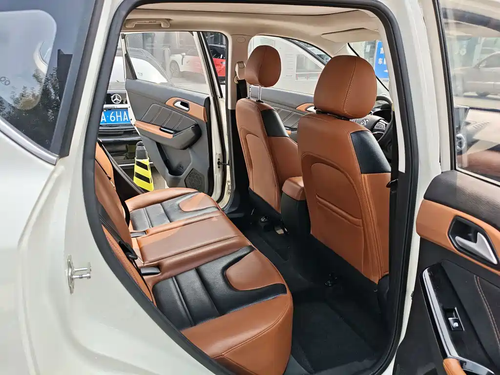 BAIC Senova X35 — миниатюра 8