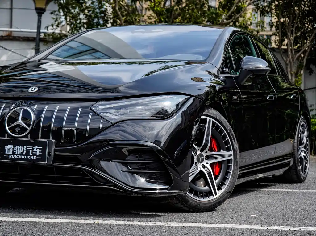 MERCEDES-BENZ EQE AMG