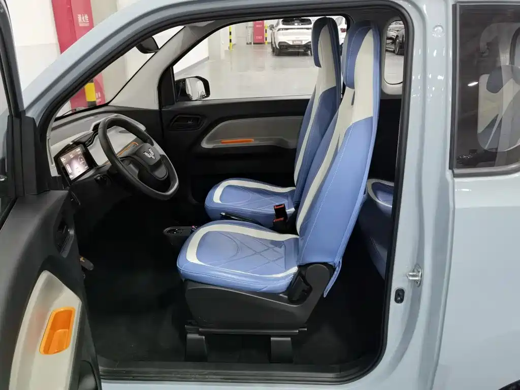Wuling MINIEV — миниатюра 10