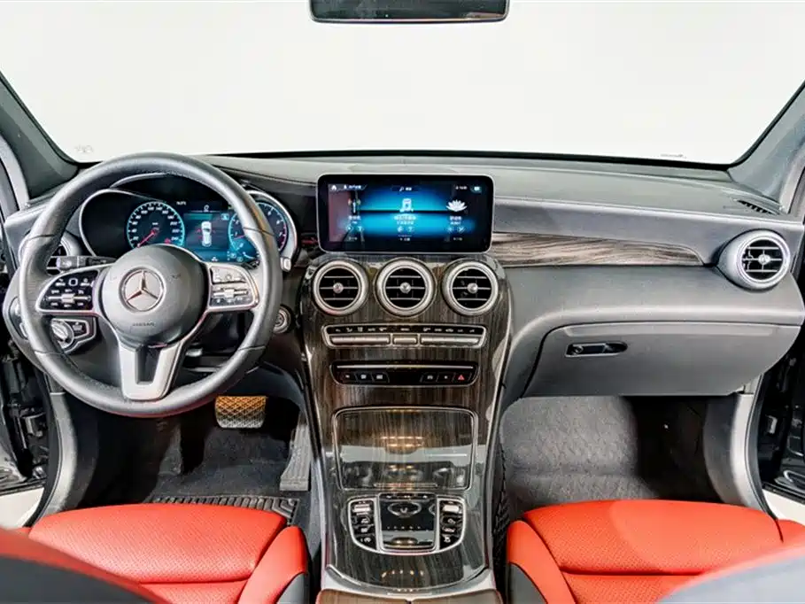 MERCEDES-BENZ GLC