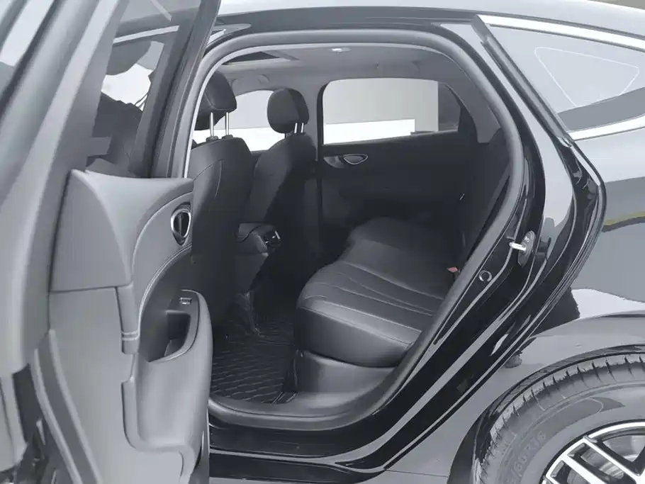 BYD Seal 05 DM-i — миниатюра 11