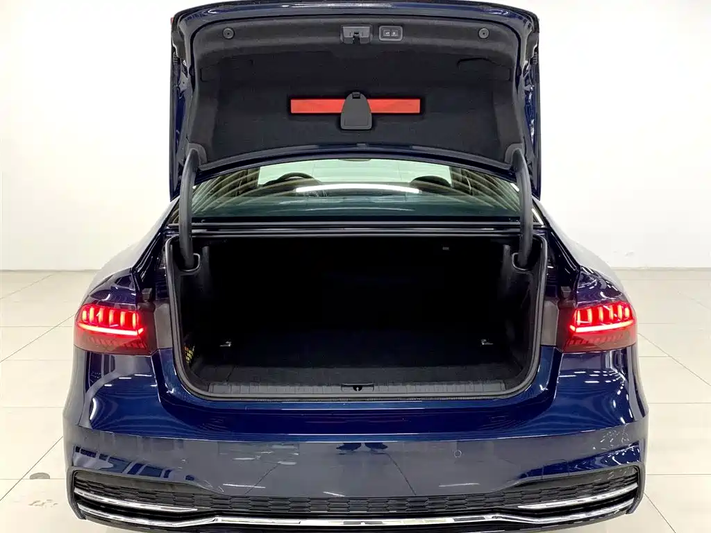 Audi A7L 2022 45 TFSI S-line
