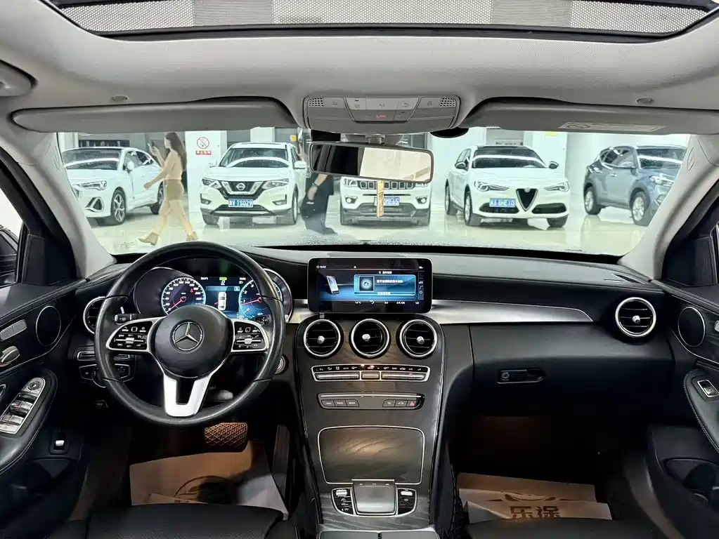 Mercedes-Benz C-Class — миниатюра 8