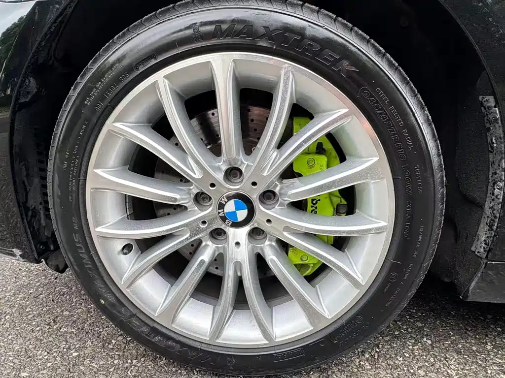 BMW 5 Series — миниатюра 19