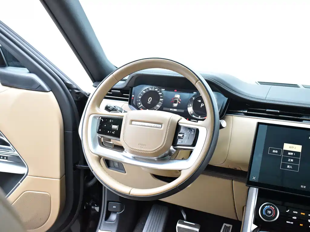 Land Rover Range Rover 2023 3.0 L6 400PS Long Wheelbase