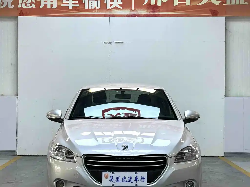 Peugeot 301 1.6L Manual Comfort Edition, фото 2
