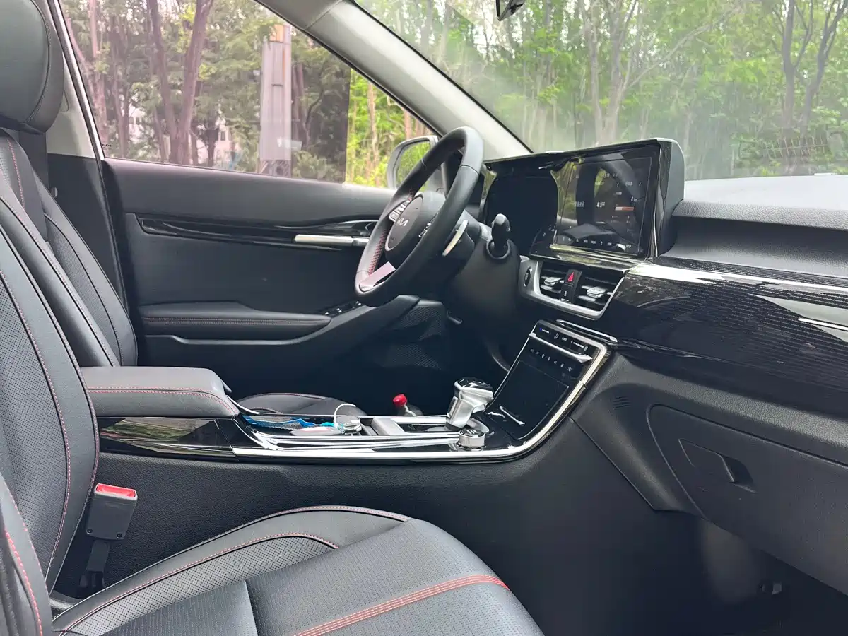 Kia KX3 proud run 2022 Белый из Китая