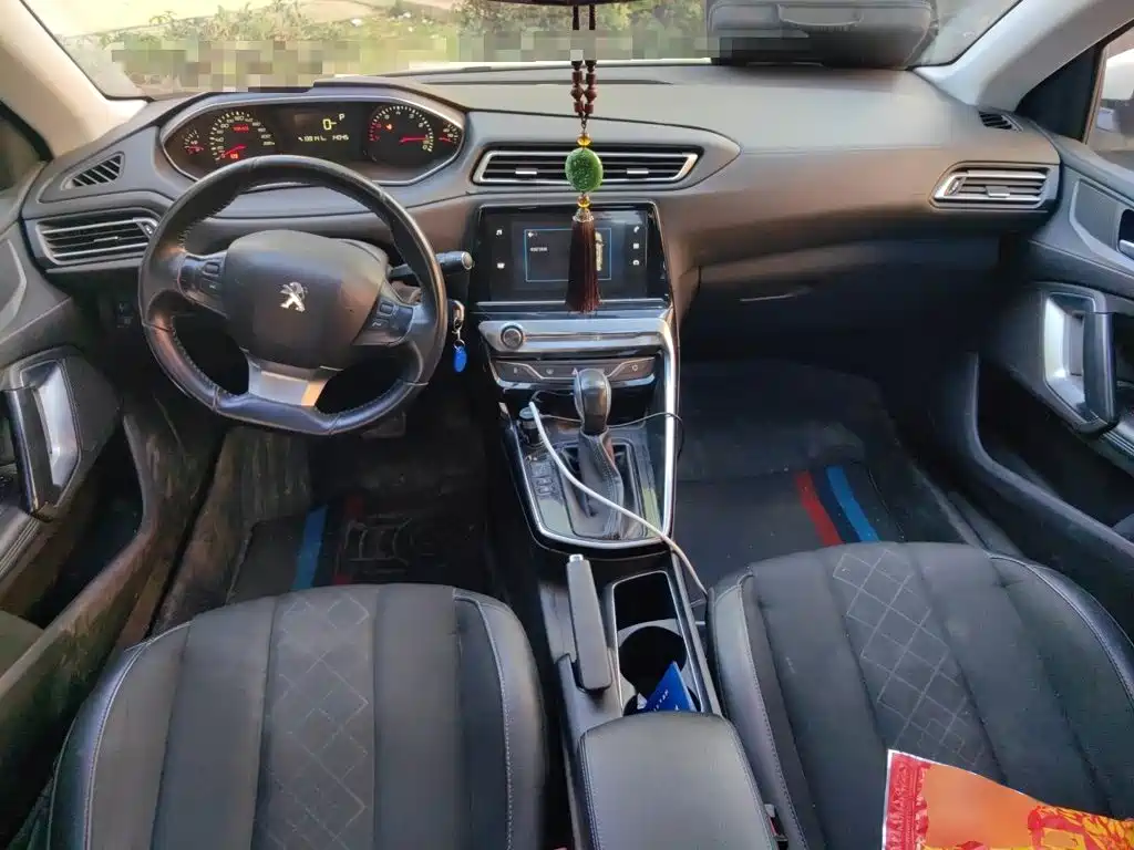 Peugeot 308 — миниатюра 10