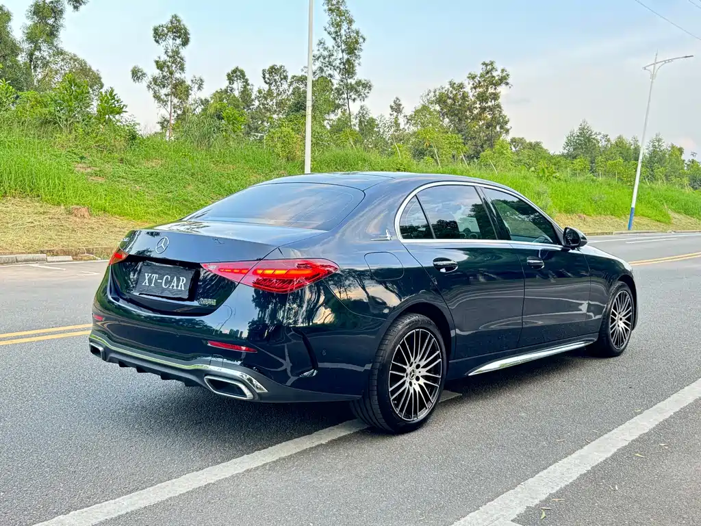 Mercedes-Benz C-Class — миниатюра 7