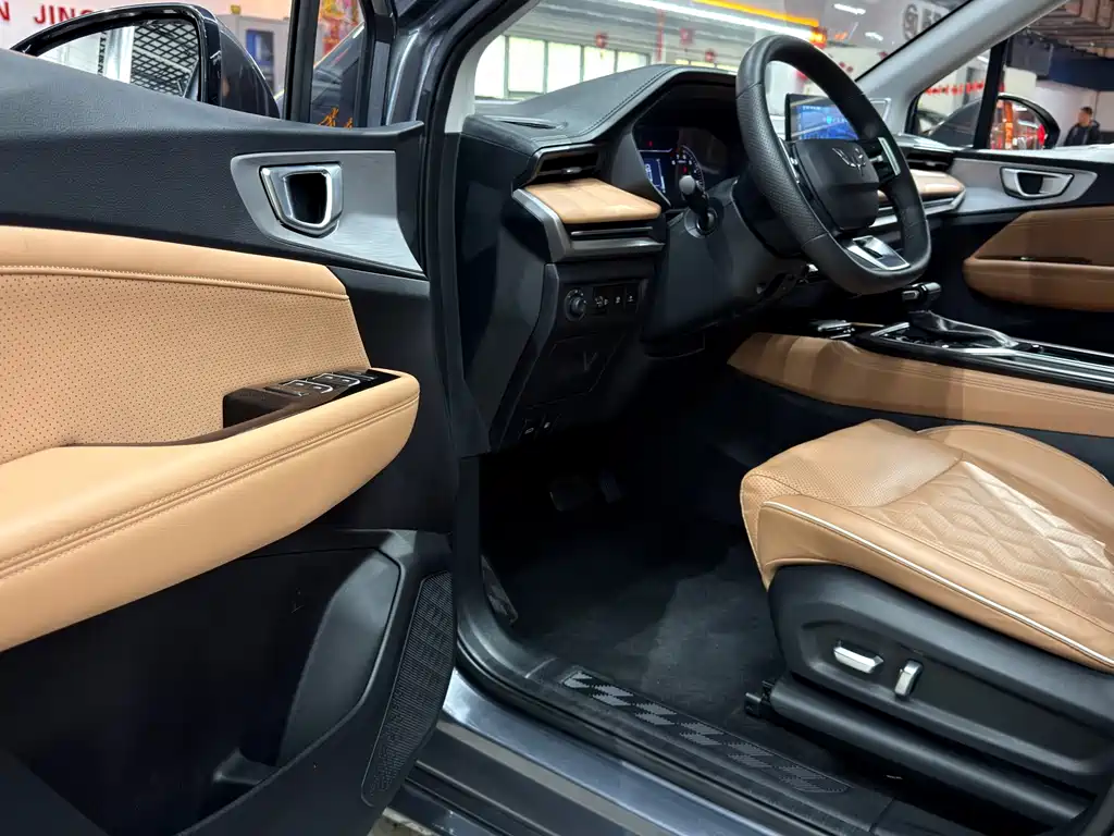 Wuling Jiachen — миниатюра 10