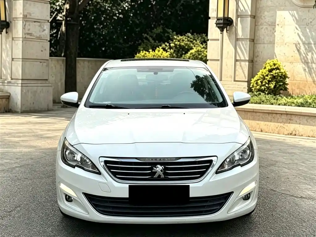Peugeot 408 2014 1.8L AT Luxury