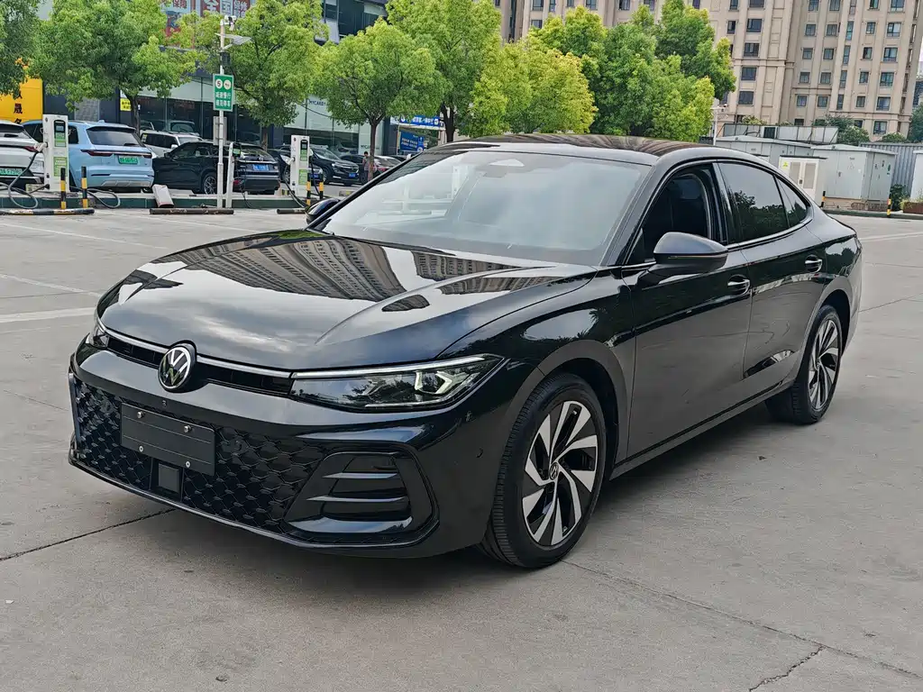 Volkswagen Passat 2025