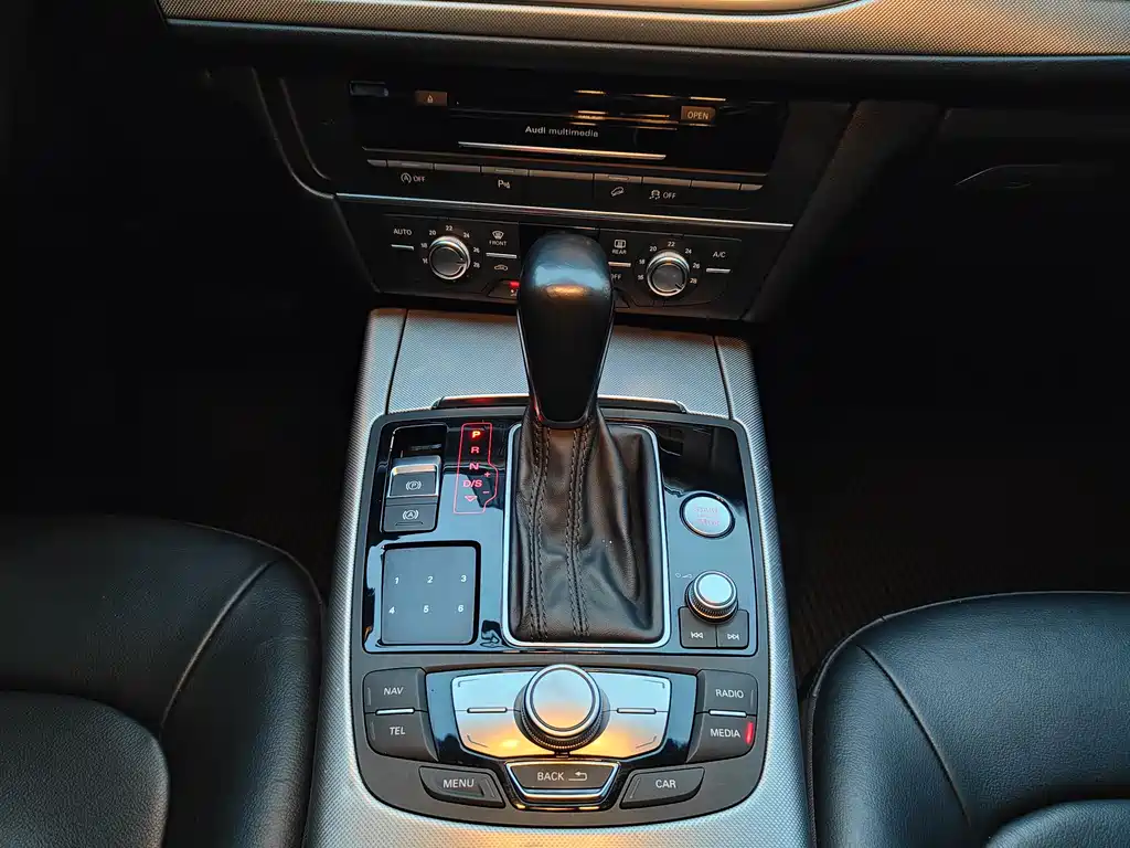 Audi A6 2015 3.0T allroad quattro