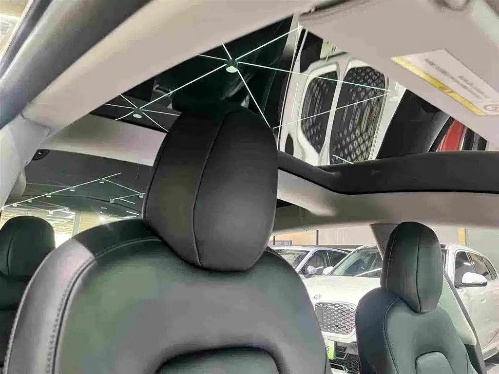 Tesla Model 3 — миниатюра 8