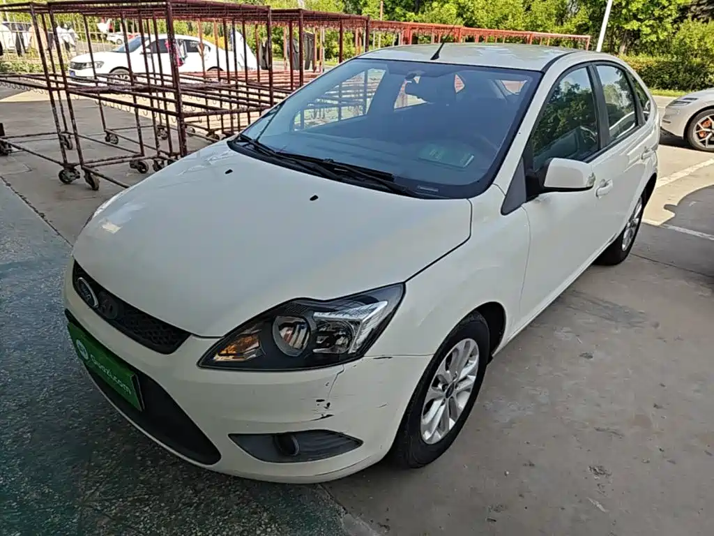 Ford Focus 2013 1.8L MT