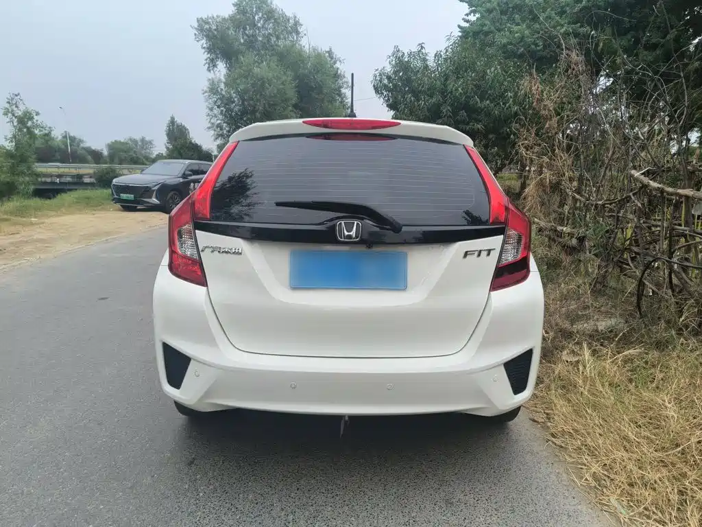 Honda Fit — миниатюра 25