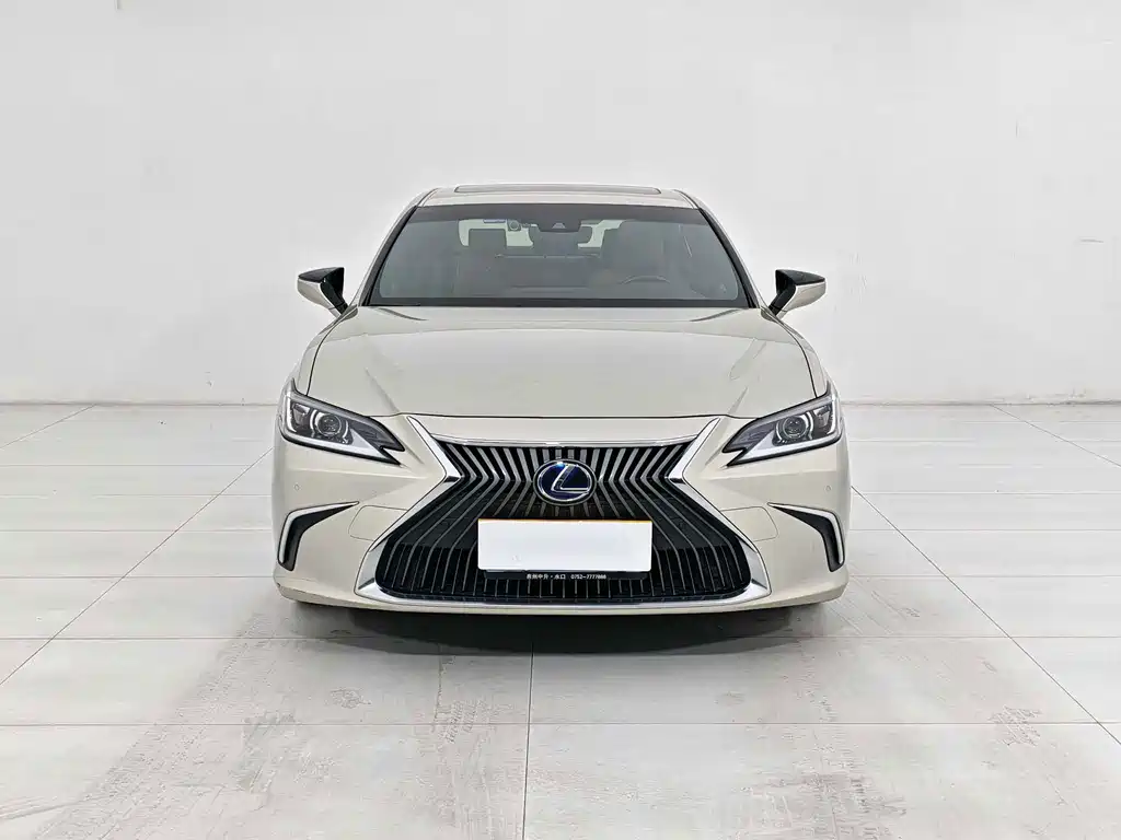 Lexus ES — миниатюра 9