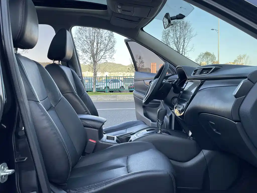 Nissan X-Trail — миниатюра 7