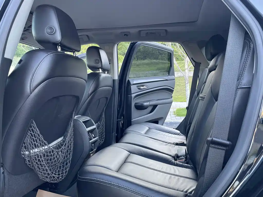 Cadillac SRX — миниатюра 9
