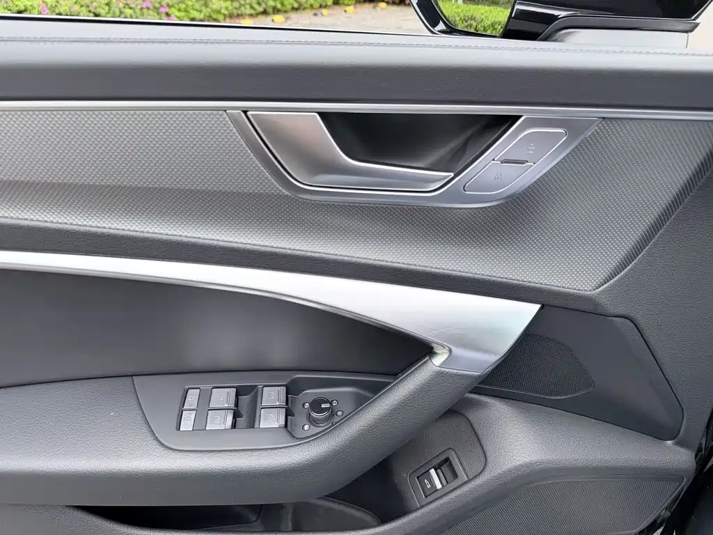 Audi A6L — миниатюра 11