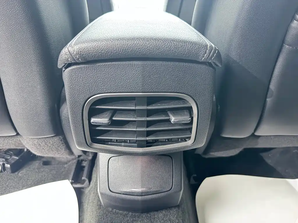 Lincoln MKZ — миниатюра 17