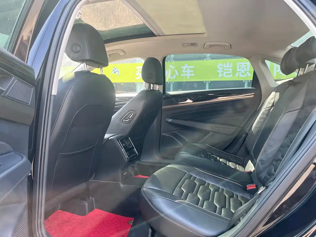 Volkswagen Passat 2019 330TSI Elite VI