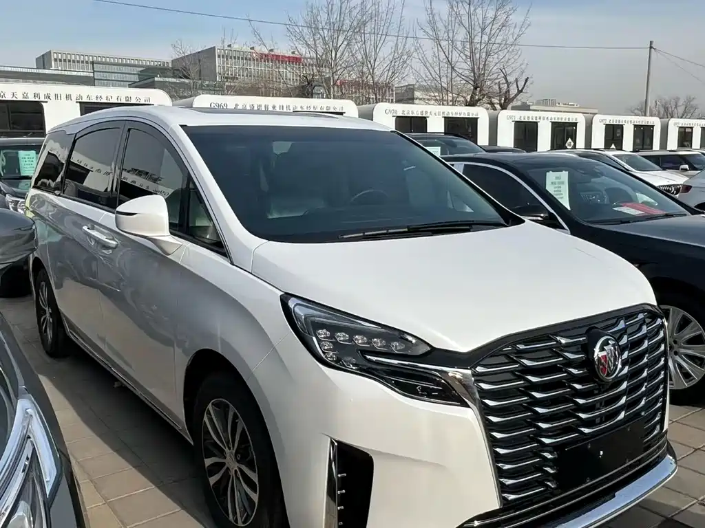 Buick GL8 2023