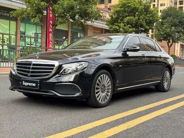 MERCEDES BENZ E CLASS