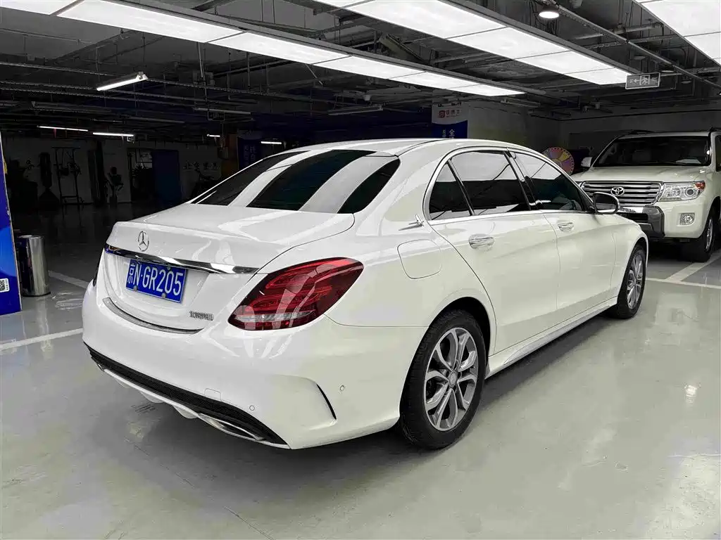 Mercedes-Benz C-Class — миниатюра 10