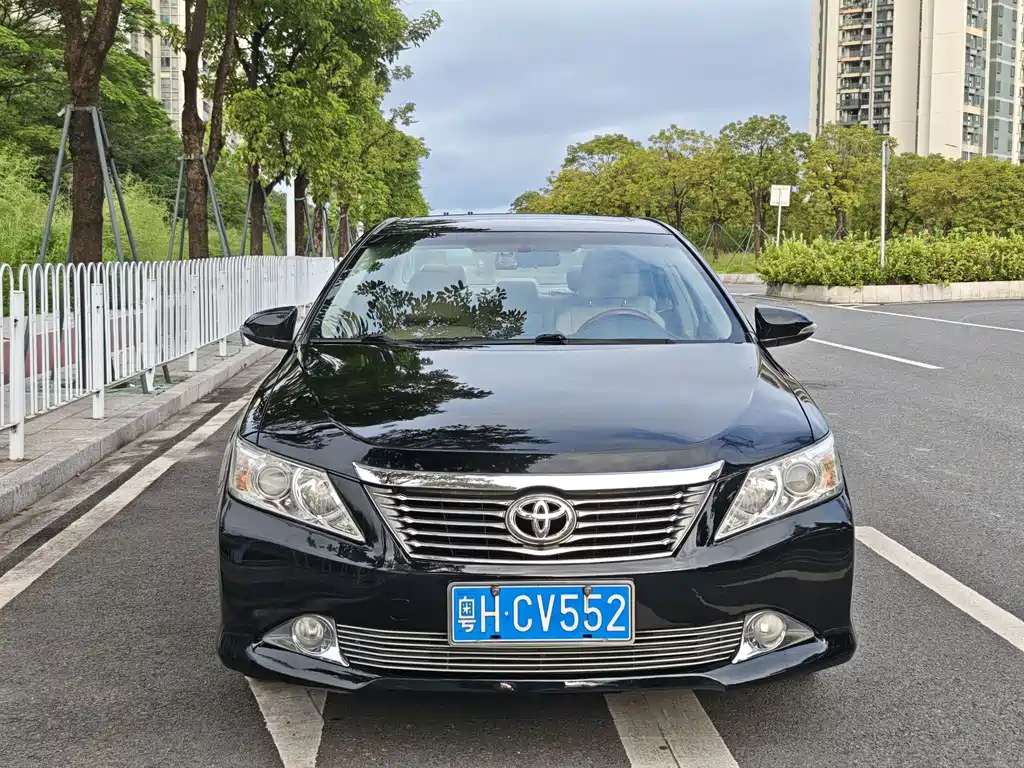 Toyota Camry — миниатюра 2