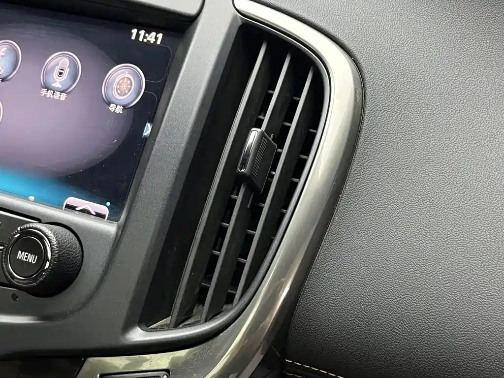Buick LaCrosse — миниатюра 12