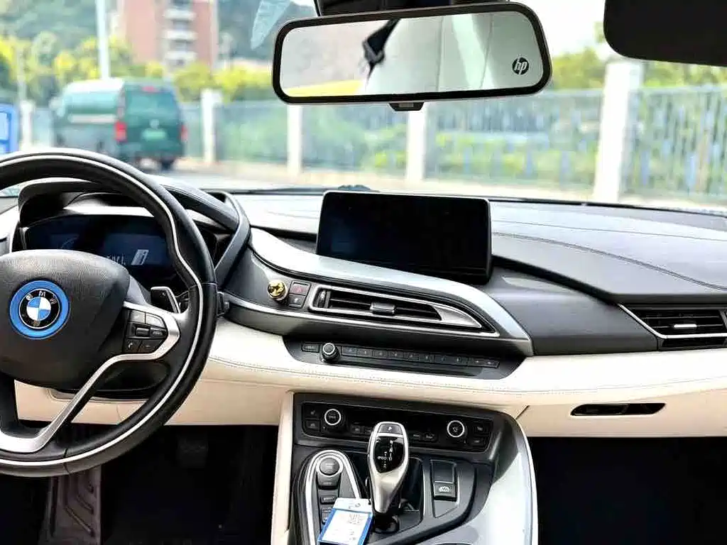 BMW i8 — миниатюра 9