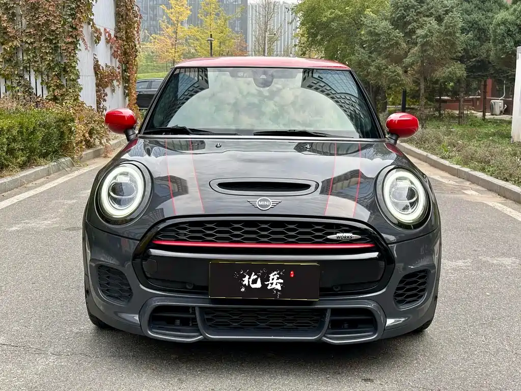 MINI JCW