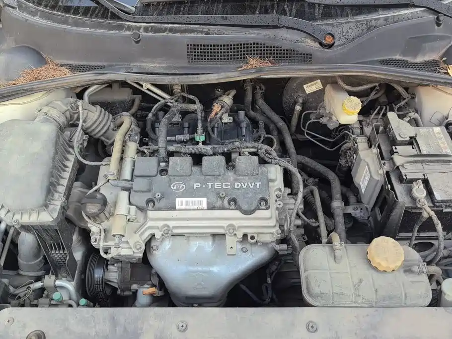 Baojun 310W — миниатюра 10