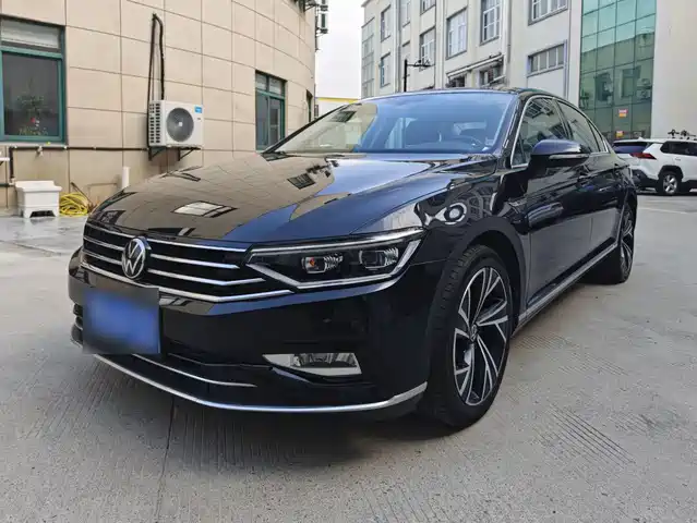 VOLKSWAGEN MAGOTAN 2022