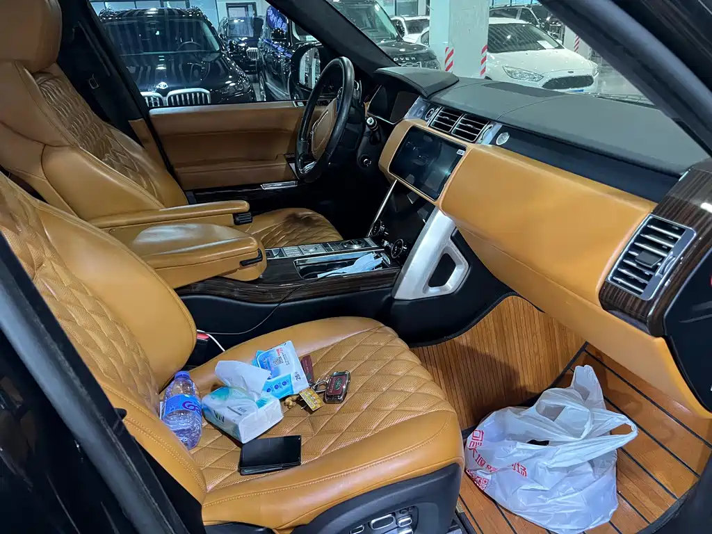 Land Rover Range Rover — миниатюра 8