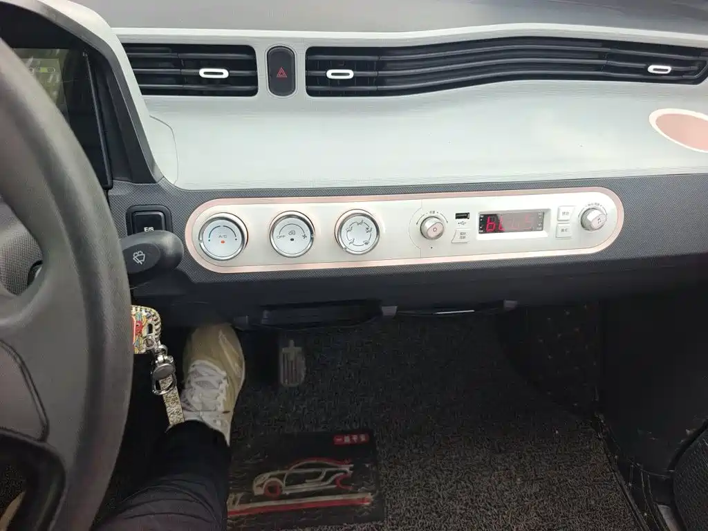 Wuling MINIEV — миниатюра 14