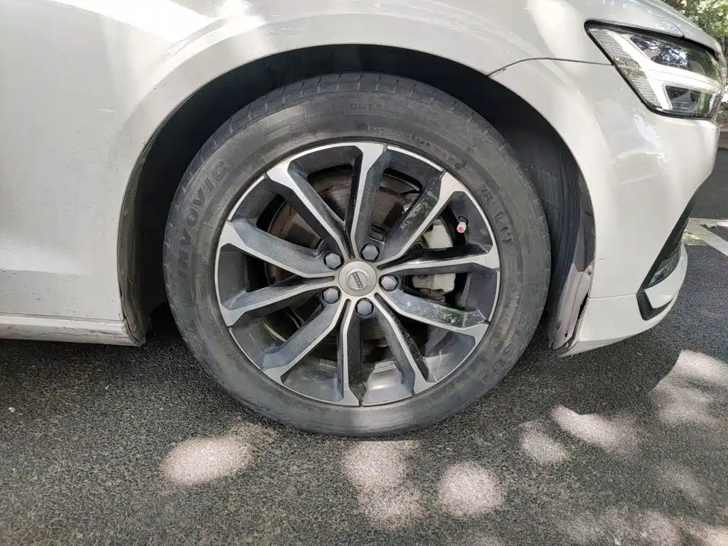 Volvo S60 — миниатюра 24