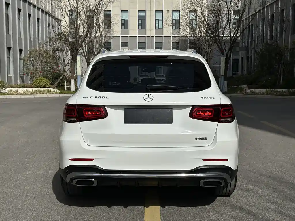 MERCEDES-BENZ GLC