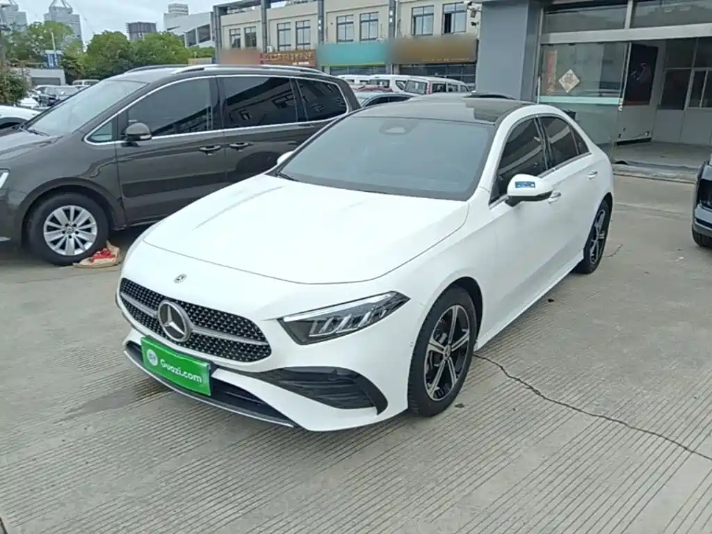 Mercedes-Benz A-Class A 2024 A 200 L Fashion