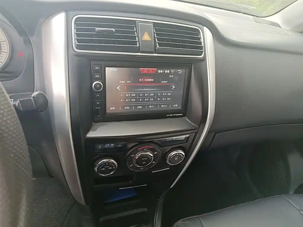 Suzuki Liana A6 — миниатюра 13