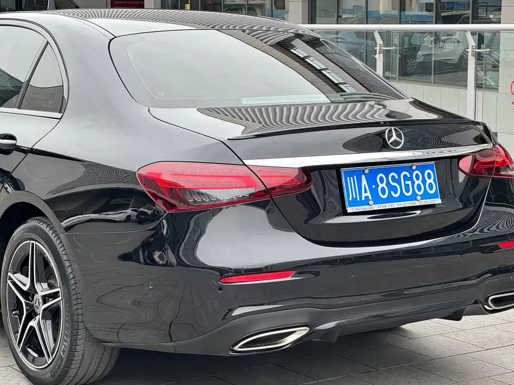 MERCEDES-BENZ E CLASS