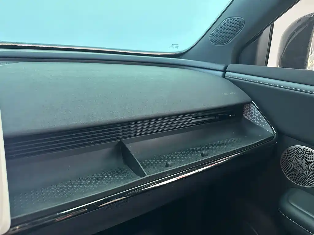 TOYOTA PLATINUM WISDOM 3X