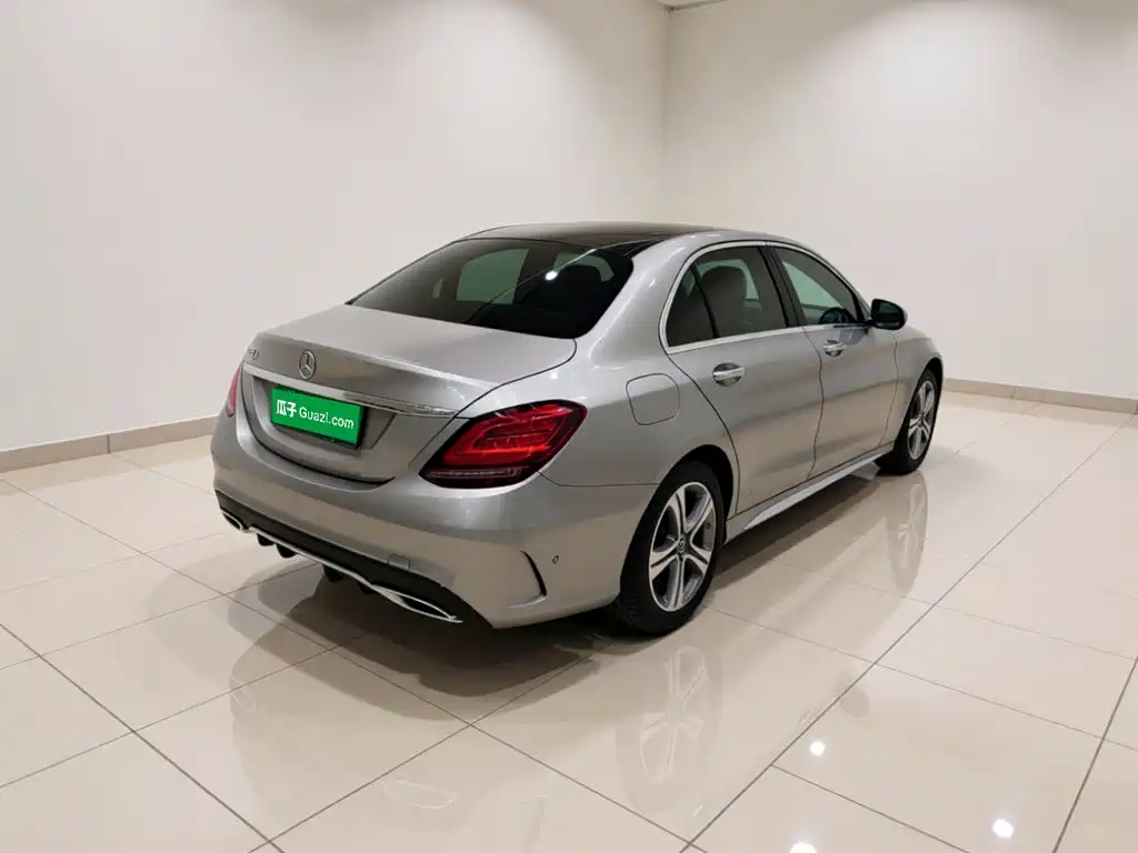 Mercedes-Benz C-Class — миниатюра 6