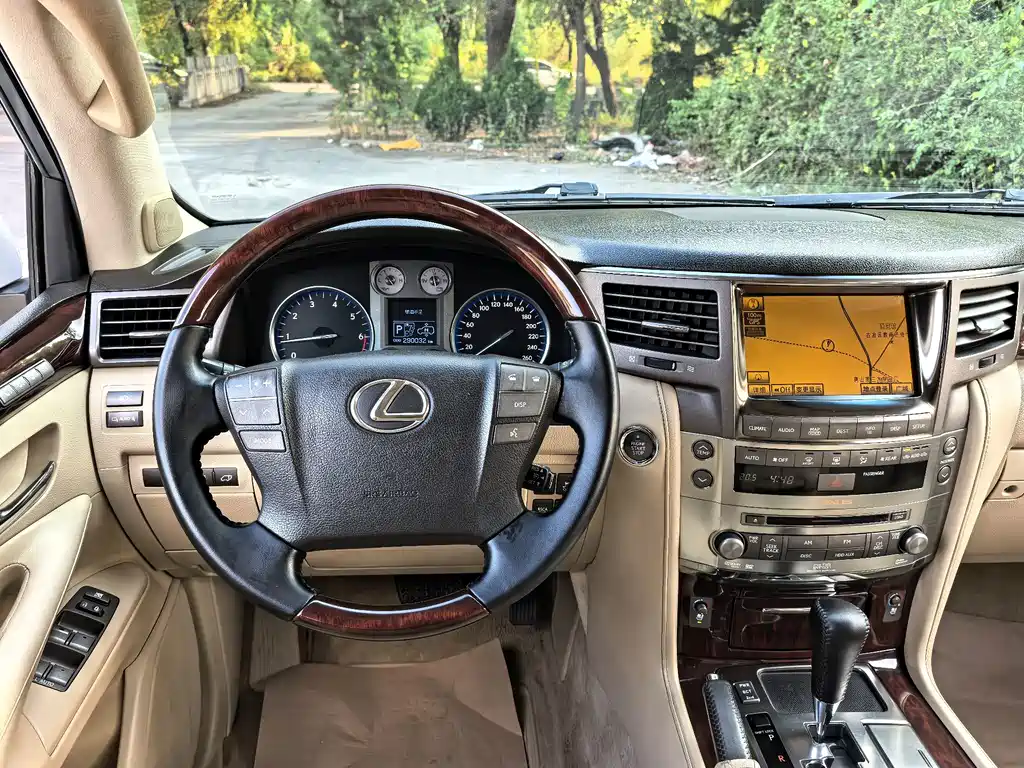 Lexus LX — миниатюра 17