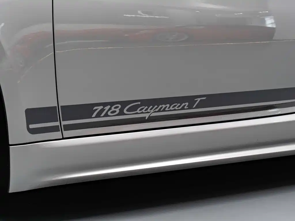 Porsche Cayman 2021 2.0L AT